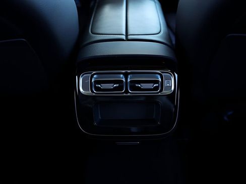 Used 2022 Mercedes-Benz S 500 4MATIC w/ AMG Line Package image 30