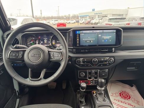 Used 2024 Jeep Wrangler Unlimited Rubicon 4xe image 14