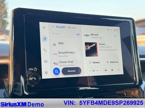 Used 2025 Toyota Corolla LE image 28