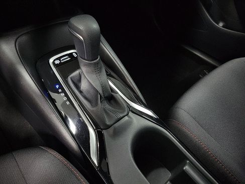 Certified 2025 Toyota Corolla SE FWD image 17
