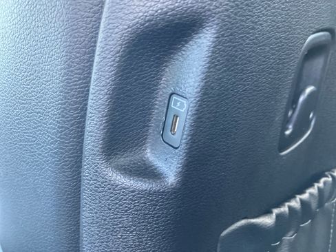 Used 2023 Kia Telluride EX image 33