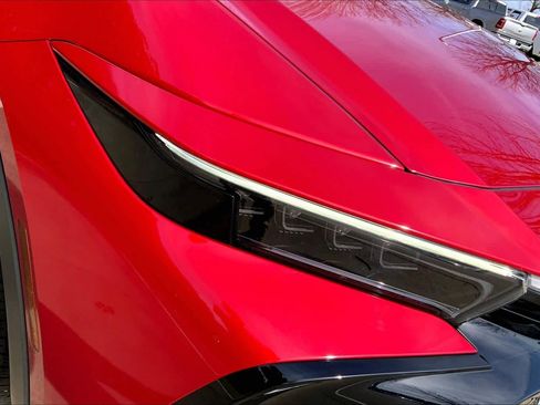 Used 2023 Toyota Crown Limited image 27