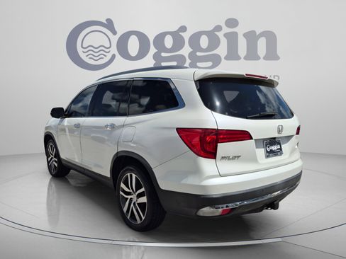 Used 2016 Honda Pilot Touring image 3