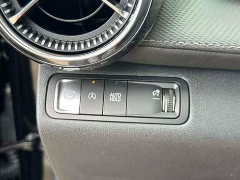 New 2026 Chevrolet Equinox LT w/ Convenience Package II FWD image 23