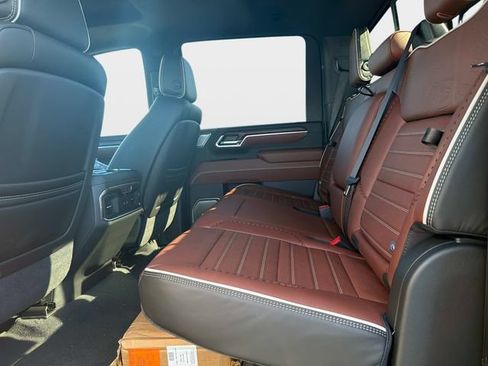 New 2026 GMC Sierra 2500 Denali Ultimate AWD/4WD image 12