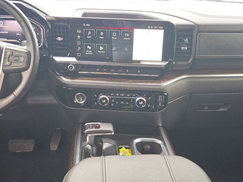 Used 2024 GMC Sierra 1500 Elevation w/ X31 Off-Road Package AWD/4WD image 17