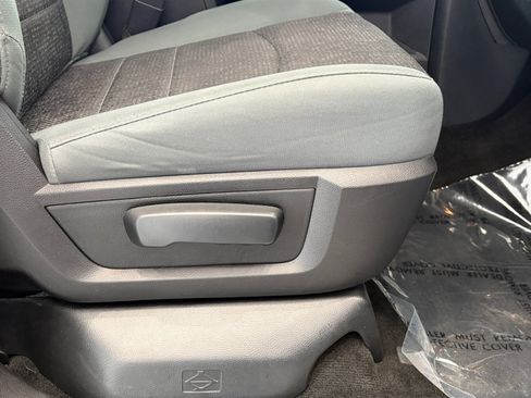 Used 2015 RAM 1500 Big Horn AWD/4WD image 29