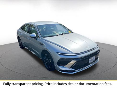Used 2025 Hyundai Sonata SEL FWD image 1