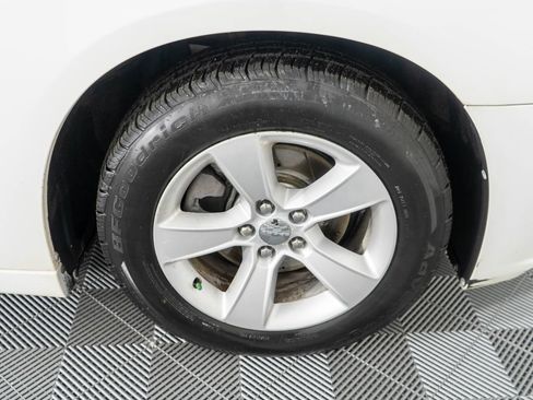 Used 2014 Dodge Charger SE RWD image 29