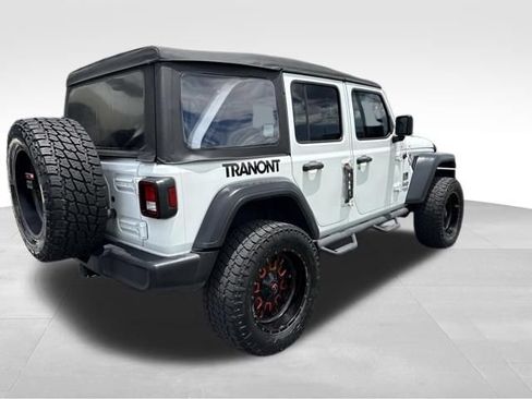 Used 2018 Jeep Wrangler Unlimited Sport AWD/4WD image 8