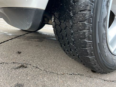 Used 2018 Jeep Grand Cherokee Overland image 17