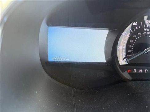 Used 2021 Ford Edge Titanium FWD image 4