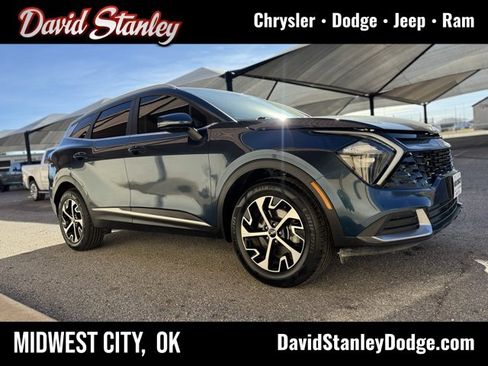 Used 2023 Kia Sportage EX image 1