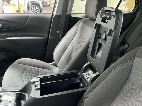 Used 2022 Chevrolet Equinox LT image 21