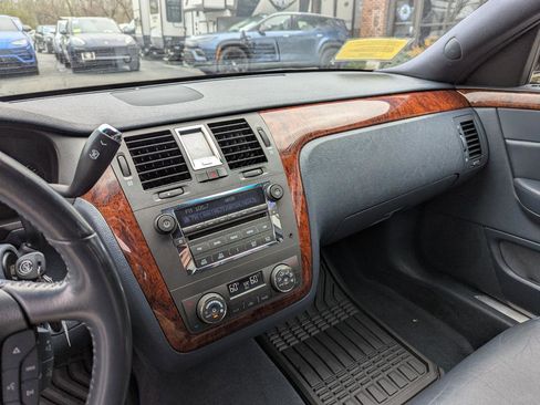 Used 2007 Cadillac DTS FWD image 20