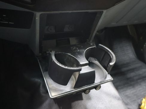 Used 2015 Ford F550 2WD Regular Cab Super Duty image 15