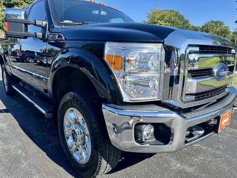 Used 2016 Ford F250 Lariat w/ Lariat Ultimate Package AWD/4WD image 5