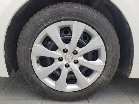 Used 2022 Toyota Corolla LE FWD image 31