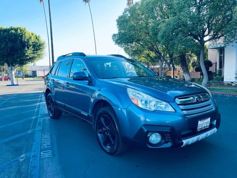 Used 2013 Subaru Outback 2.5i Limited image 9