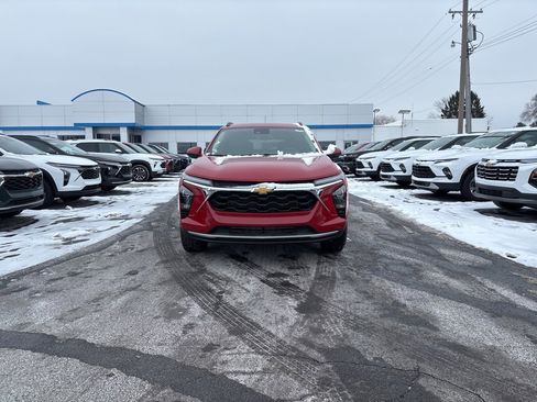 New 2026 Chevrolet Trax LT image 2