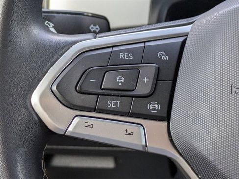 Used 2022 Volkswagen Atlas Cross Sport SE image 26