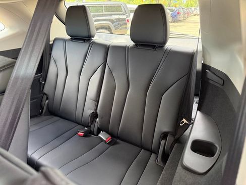 Used 2022 Acura MDX SH-AWD image 15