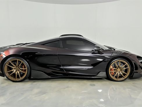 Used 2018 McLaren 720S RWD image 16