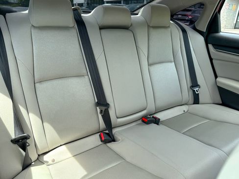 Used 2018 Honda Accord LX image 13
