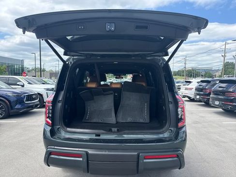 Certified 2025 Nissan Armada SL w/ Captain's Chari Seat Package AWD/4WD image 10