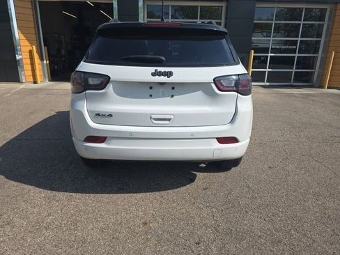 Used 2024 Jeep Compass Limited w/ High Altitude Package image 8