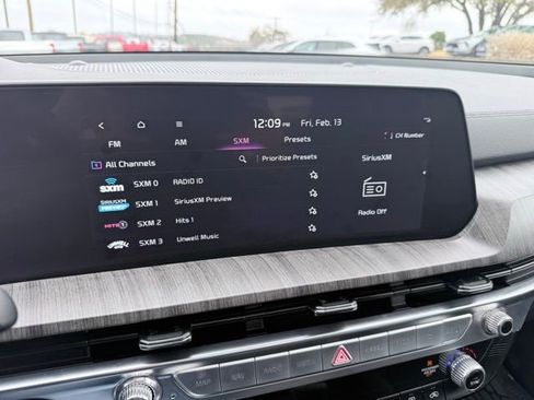 Used 2024 Kia Telluride SX w/ Towing Package image 48