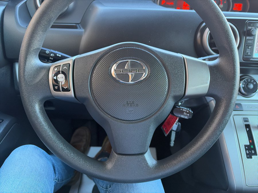 Used 2014 Scion xB FWD image 22