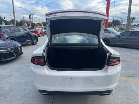 Used 2022 Dodge Charger SXT image 4