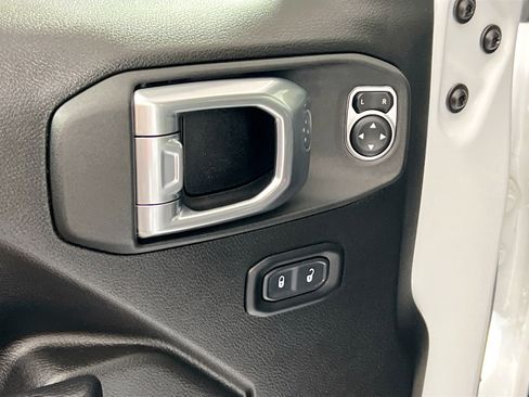 Used 2023 Jeep Wrangler Sport S image 16