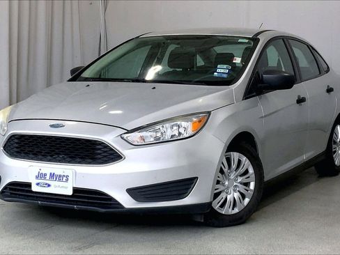 Used 2016 Ford Focus S FWD image 2