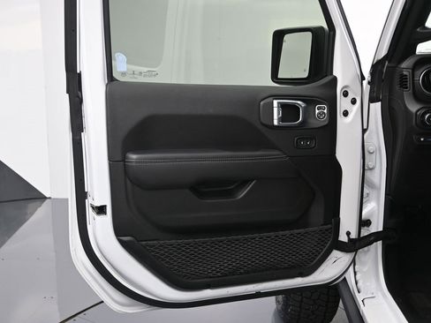 Used 2021 Jeep Wrangler Unlimited Rubicon 4xe w/ Cold Weather Group image 11