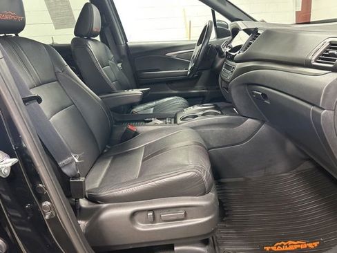 Used 2022 Honda Passport TrailSport image 19