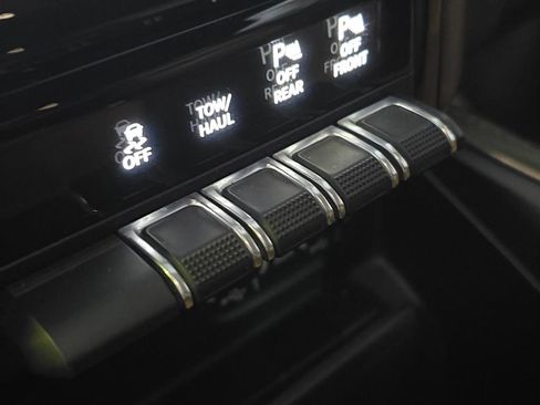 Used 2019 RAM 1500 Limited image 29