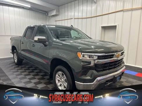 Used 2025 Chevrolet Silverado 1500 LT image 1