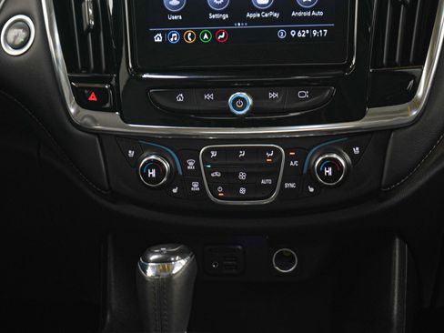 Used 2020 Chevrolet Traverse High Country AWD/4WD image 18