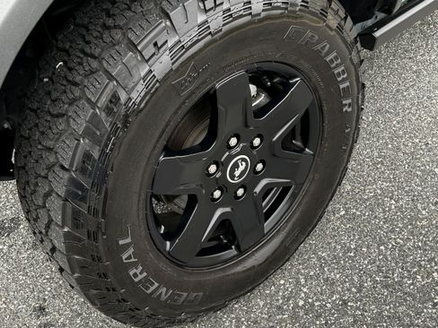 Used 2022 Ford Bronco Black Diamond AWD/4WD image 10