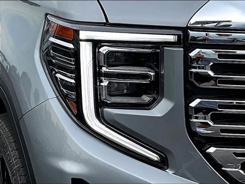 New 2026 GMC Sierra 1500 Denali w/ Denali Reserve Package AWD/4WD image 8