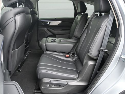 Certified 2023 Acura MDX SH-AWD w/ Technology Package image 9