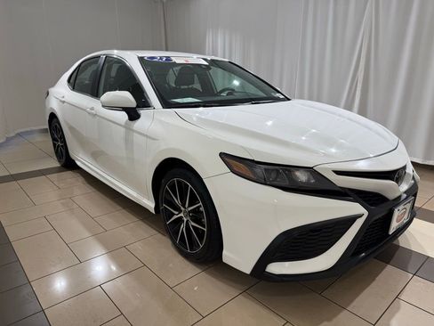 Certified 2023 Toyota Camry SE image 7