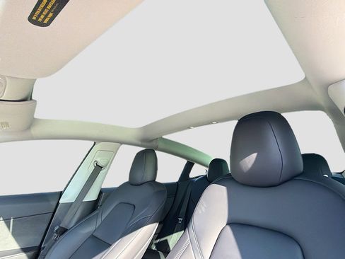 Used 2023 Tesla Model 3 Standard Range image 24