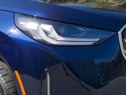 New 2026 BMW X3 xDrive30 w/ Premium Package image 8