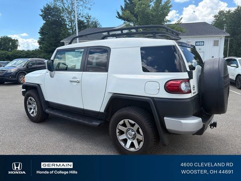 Used 2014 Toyota FJ Cruiser 4WD w/ Upgrade Package image 8