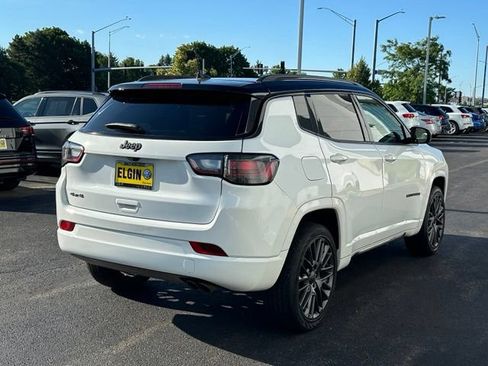 Used 2022 Jeep Compass High Altitude AWD/4WD image 3
