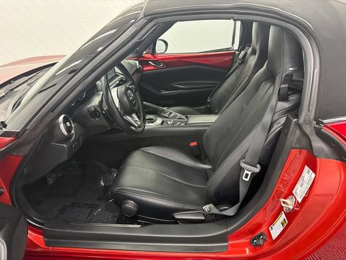 Used 2021 MAZDA MX-5 Miata Grand Touring RWD image 9