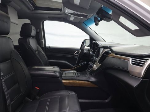 Used 2019 GMC Yukon Denali image 9